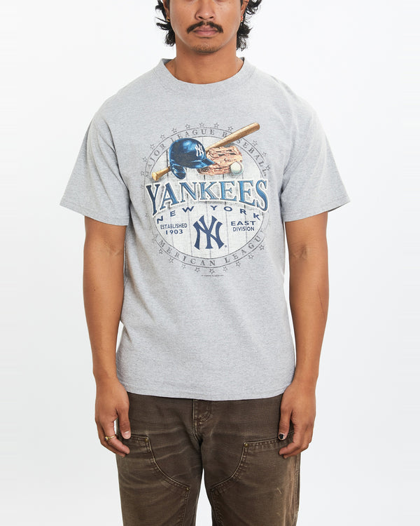 Vintage MLB New York Yankees Tee <br>M , The Real Deal , newtown, sydney, australia, thrift store, opshop, preloved, secondhand, sustainable, retro, antique, 70s, 80s, 90s, 2000s, 00s, fashion, clothing, streetwear, trendy, garment, style, boutique, store, shop, archive, sale, cheap, best, top