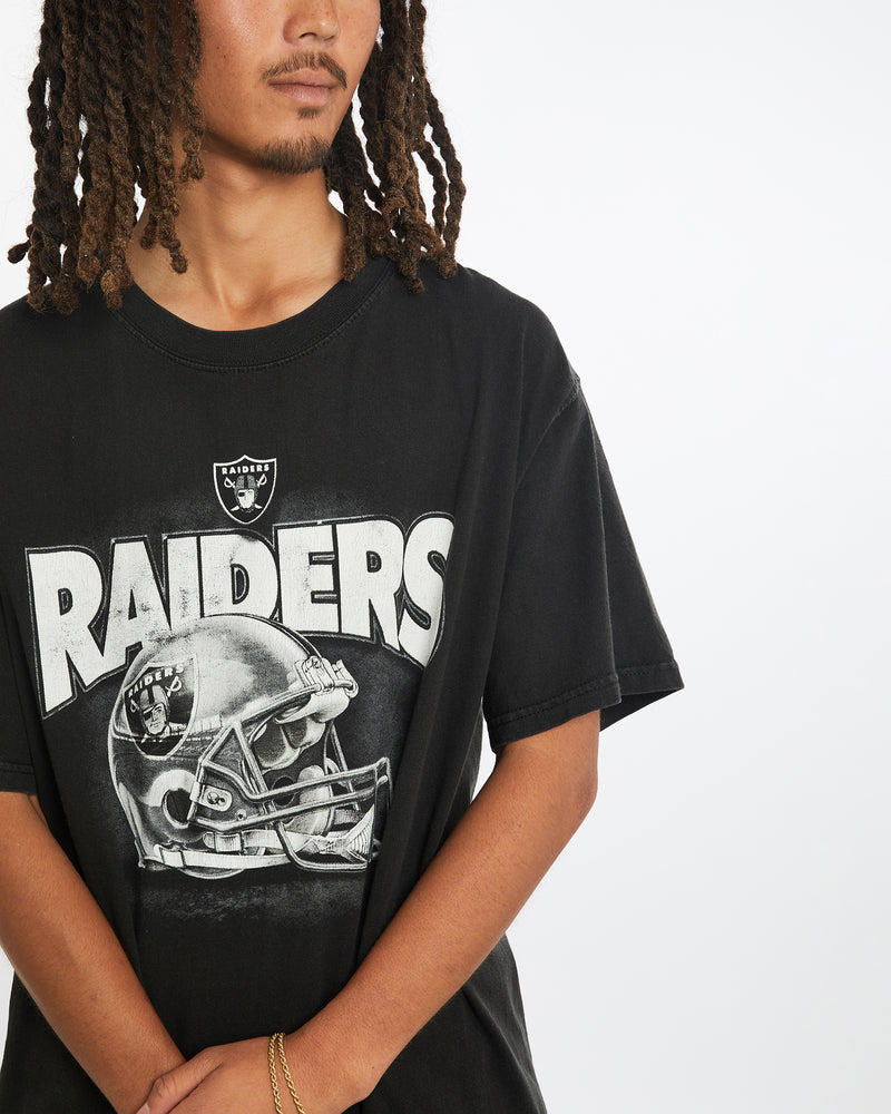 Vintage NFL Los Angeles Raiders Tee <br>L , The Real Deal , newtown, sydney, australia, thrift store, opshop, preloved, secondhand, sustainable, retro, antique, 70s, 80s, 90s, 2000s, 00s, fashion, clothing, streetwear, trendy, garment, style, boutique, store, shop, archive, sale, cheap, best, top