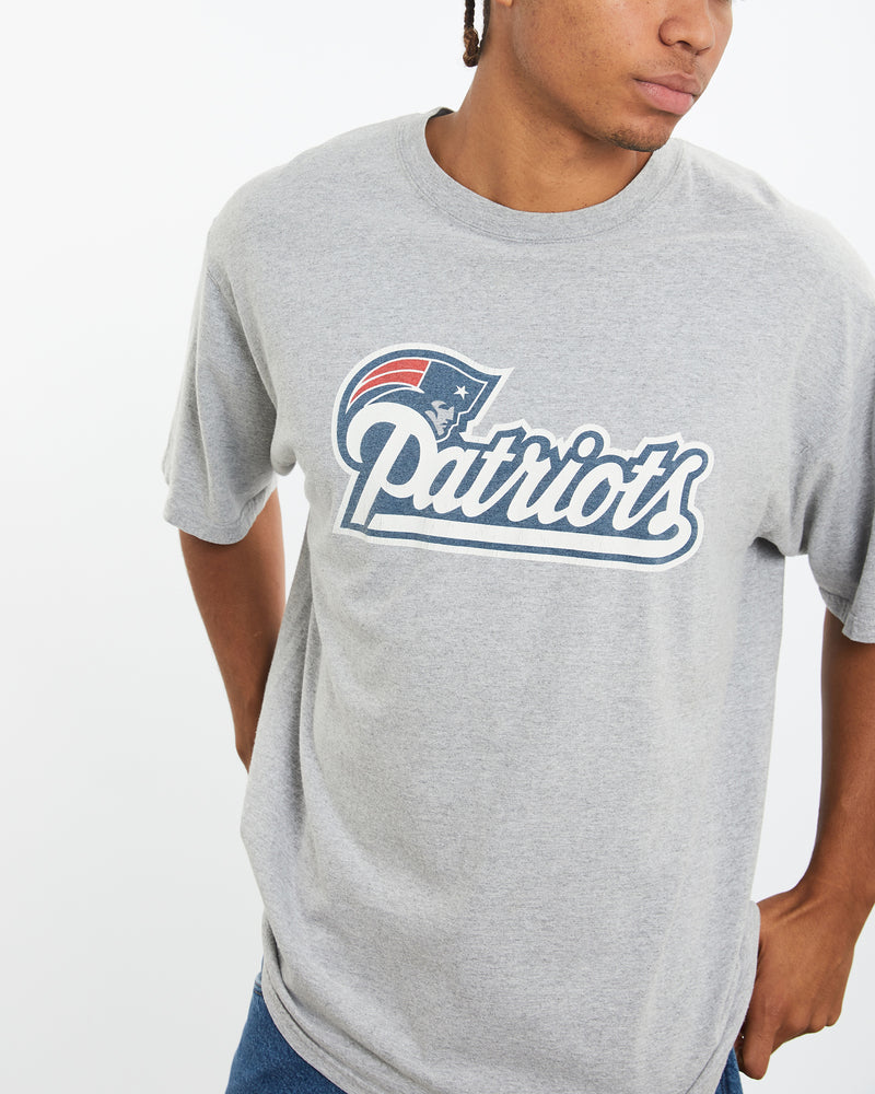 Vintage NFL New England Patriots Tee <br>XL , The Real Deal , newtown, sydney, australia, thrift store, opshop, preloved, secondhand, sustainable, retro, antique, 70s, 80s, 90s, 2000s, 00s, fashion, clothing, streetwear, trendy, garment, style, boutique, store, shop, archive, sale, cheap, best, top