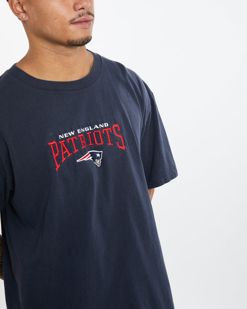 Vintage NFL New England Patriots Tee <br>XL , The Real Deal , newtown, sydney, australia, thrift store, opshop, preloved, secondhand, sustainable, retro, antique, 70s, 80s, 90s, 2000s, 00s, fashion, clothing, streetwear, trendy, garment, style, boutique, store, shop, archive, sale, cheap, best, top