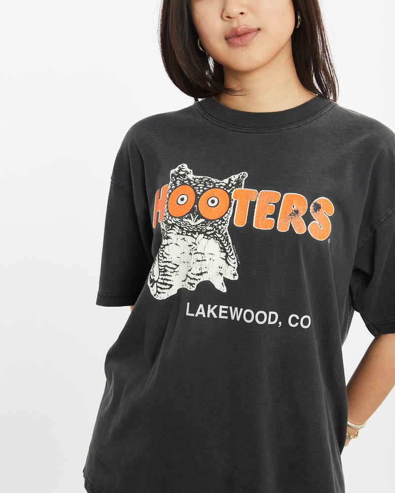 Vintage Hooters Tee <br>S