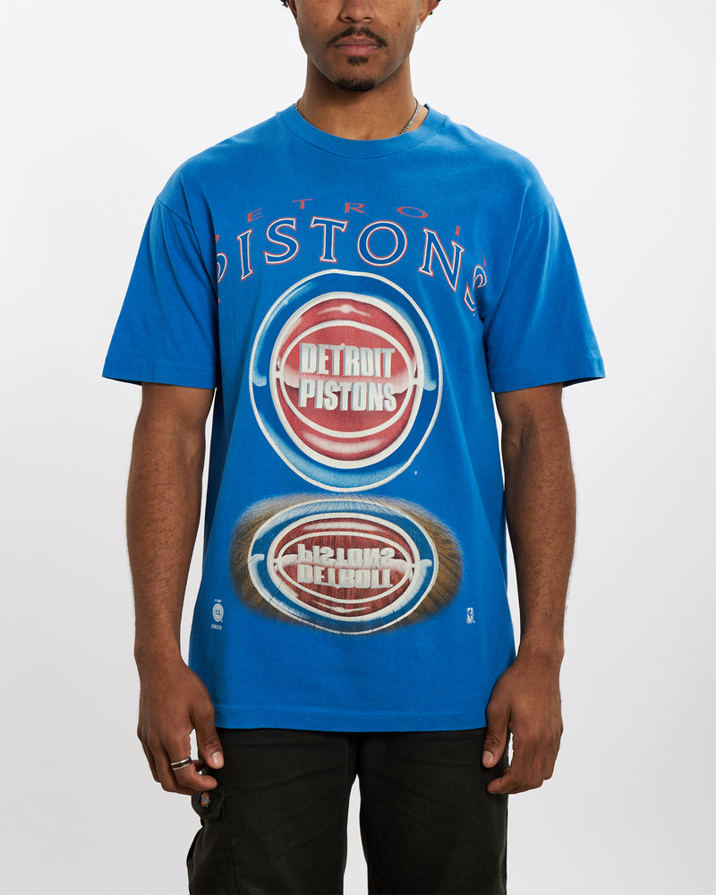 Vintage 90s Detroit Pistons Tee <br>L