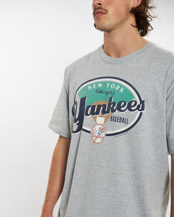 Vintage 1998 MLB New York Yankees Tee <br>XL , The Real Deal , newtown, sydney, australia, thrift store, opshop, preloved, secondhand, sustainable, retro, antique, 70s, 80s, 90s, 2000s, 00s, fashion, clothing, streetwear, trendy, garment, style, boutique, store, shop, archive, sale, cheap, best, top