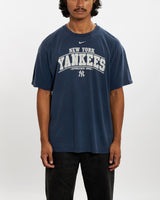 Vintage 90s Nike MLB New York Yankees Tee <br>L