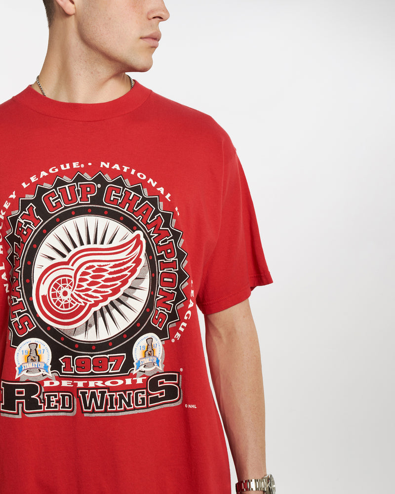 Vintage 1997 NHL Detroit Red Wings Tee <br>L