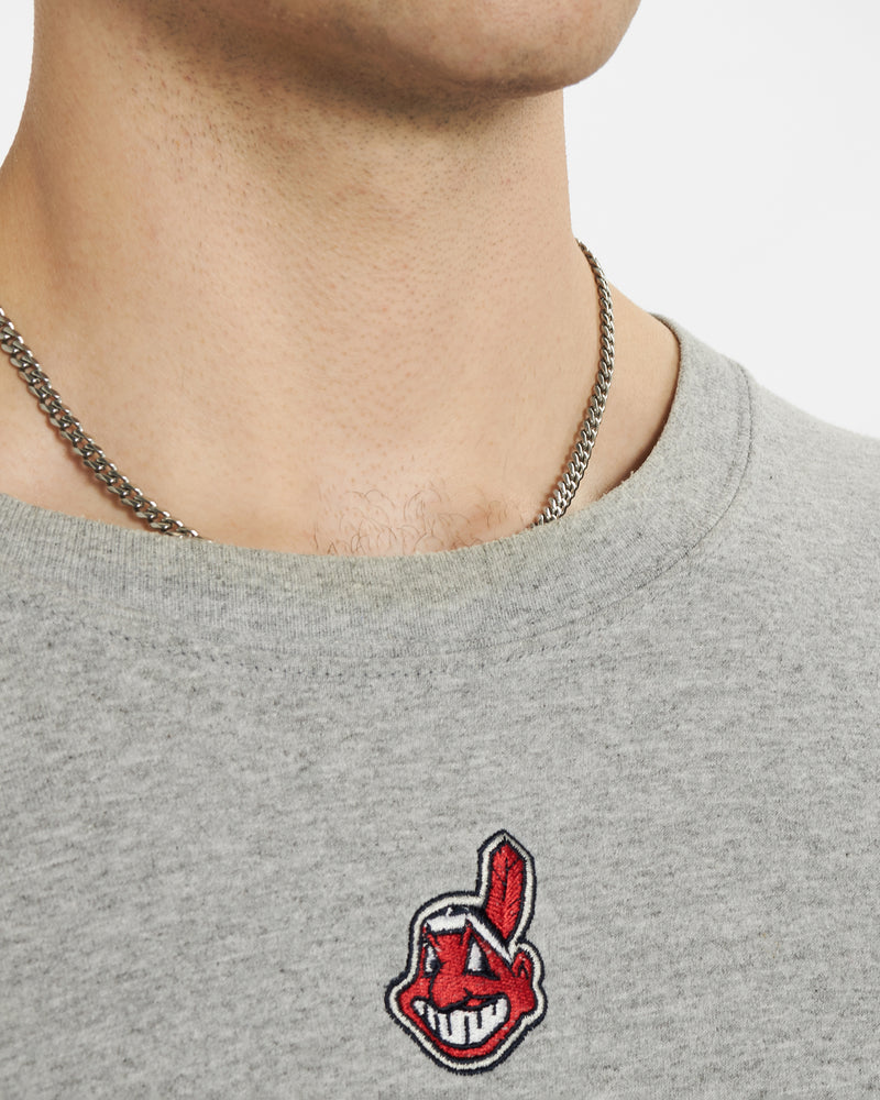 Vintage 90s MLB Cleveland Indians Tee <br>L