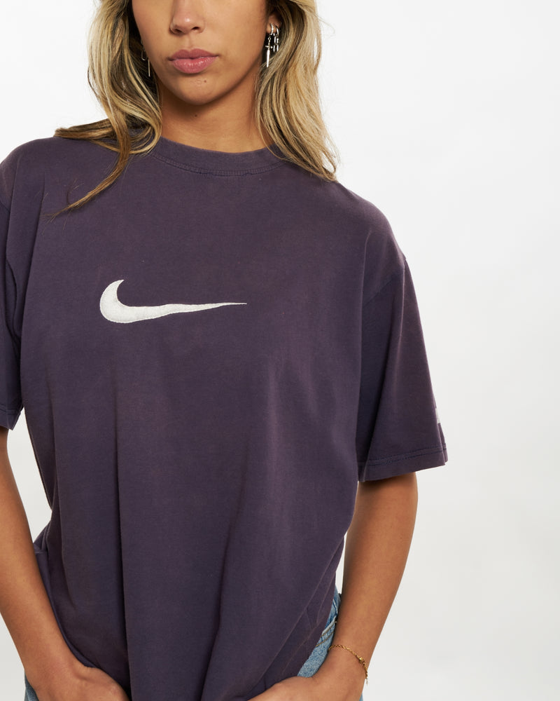 Vintage 90s Nike Tee <br>XS , The Real Deal , newtown, sydney, australia, thrift store, opshop, preloved, secondhand, sustainable, retro, antique, 70s, 80s, 90s, 2000s, 00s, fashion, clothing, streetwear, trendy, garment, style, boutique, store, shop, archive, sale, cheap, best, top