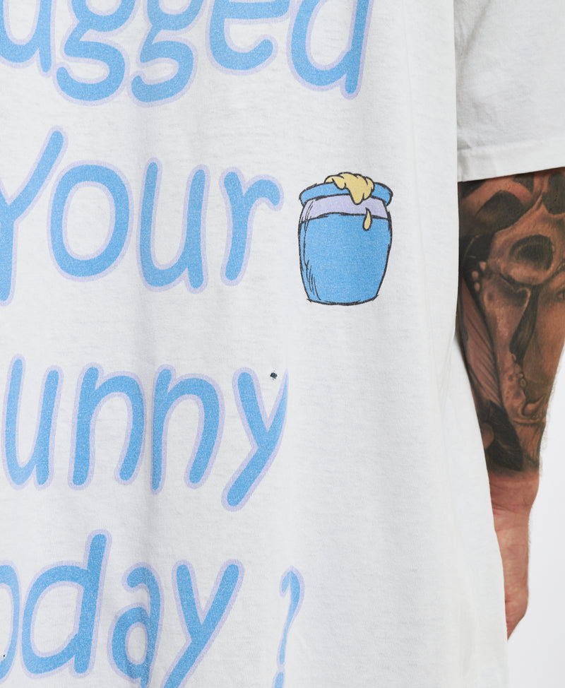 90s Winnie The Pooh 'Hug Your Hunny' Tee <br>XXXL